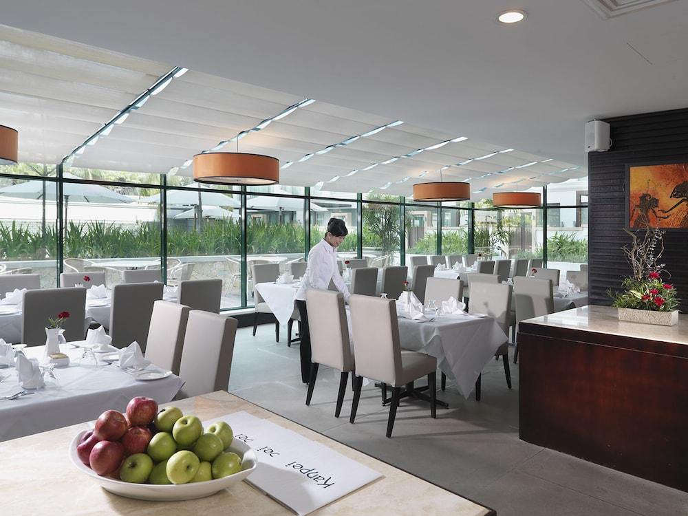 Micasa All Suites Hotel Kuala Lumpur Kültér fotó Restaurant